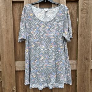 LuLaRoe light gray geometric perfect tee - 2XL